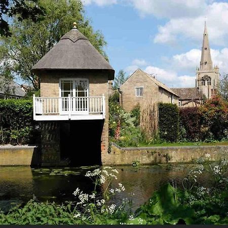 Historic Cambridgeshire Cottage Godmanchester Extérieur photo